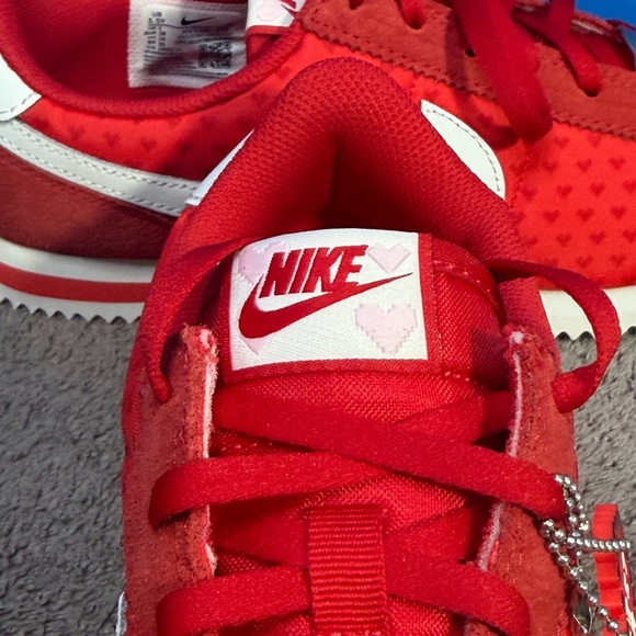 Nike Cortez gs
Valentines
Brand new - Picture 5 of 8
